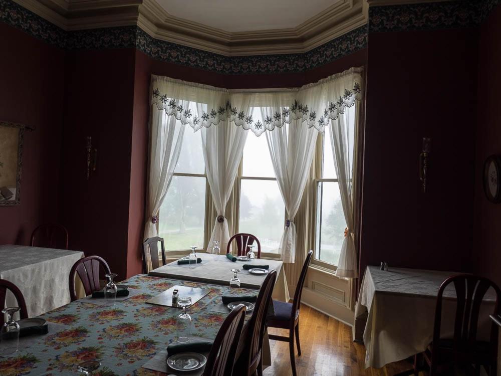 St. Martins Country Inn & Vaughan'S Restaurant 외부 사진